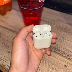 Apple AirPods